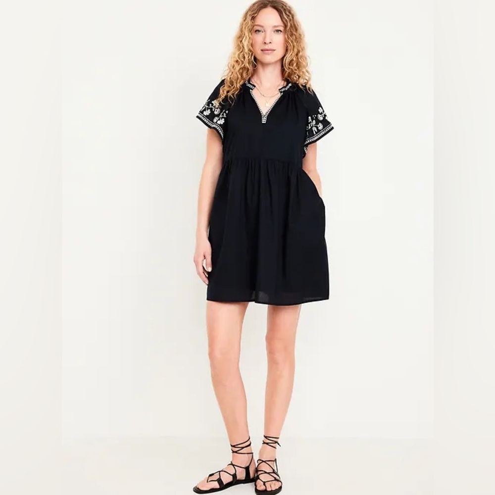 Old Navy Embroidered Mini SunDress  with pockets- 100% Cotton